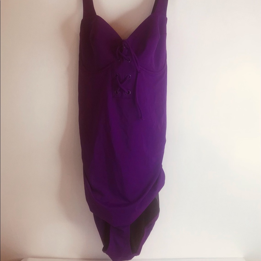 NWOT- Torrid Purple strappy front swim suit